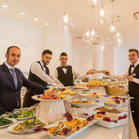 Hotel Luxor Милано Мартима Екстериор снимка